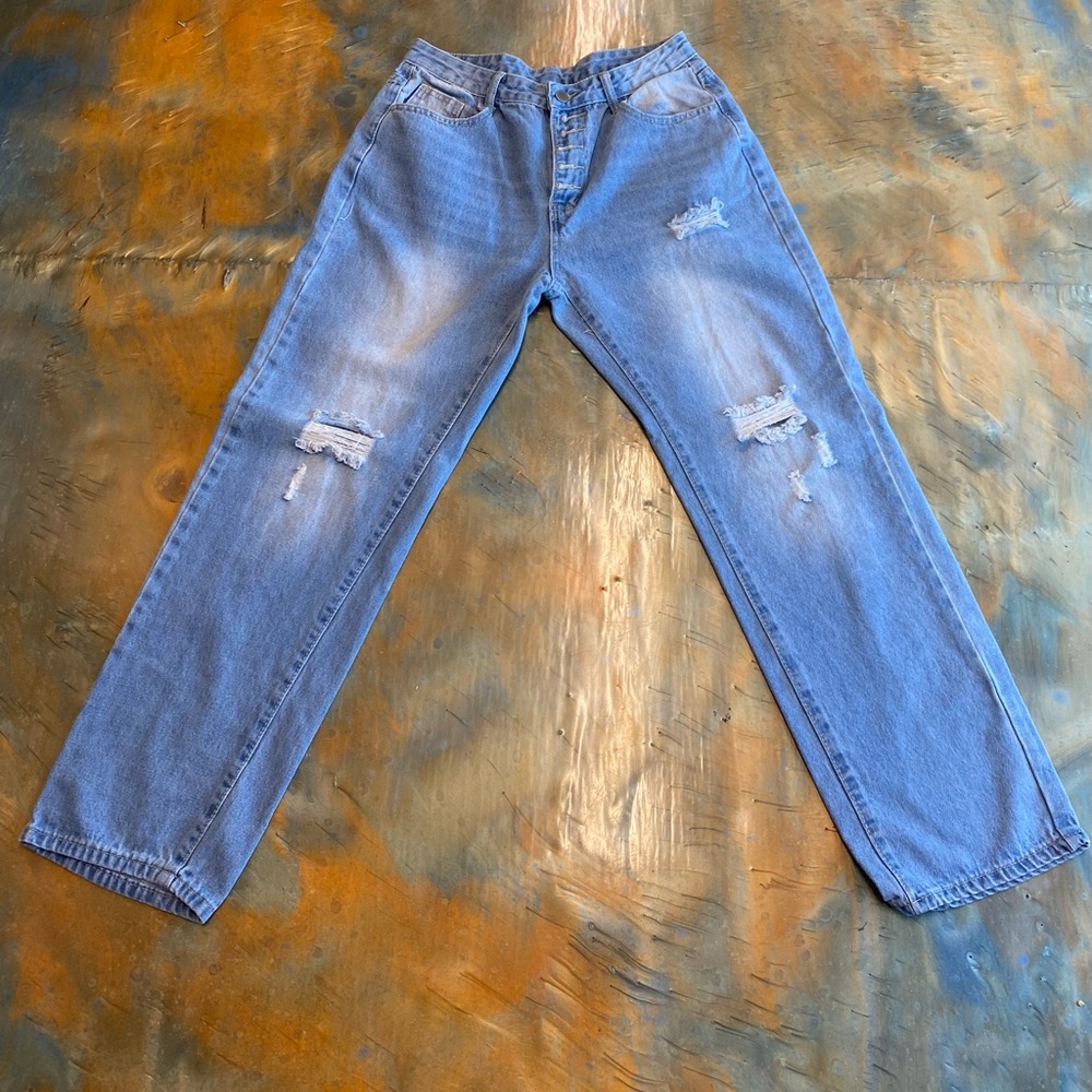 Women’s Baggy Distressed Jeans sz 30